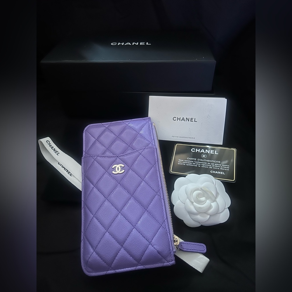 Chanel Phone Wallet - Picture 6 of 6
